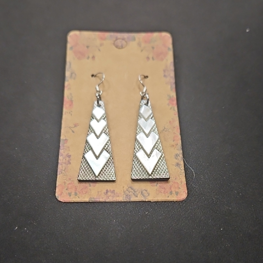 Silvertone goe metric dang earrings